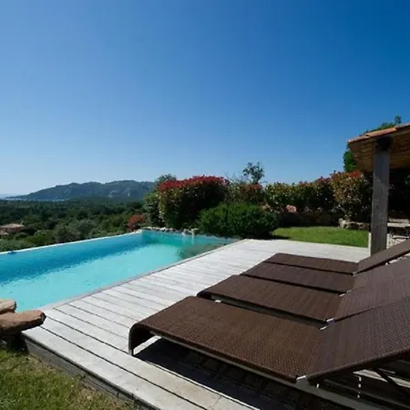 Magnifique Bergerie Avec Piscine Chauffee Surplombant La Baie De Santa Giulia * Porto-Vecchio (Corsica)