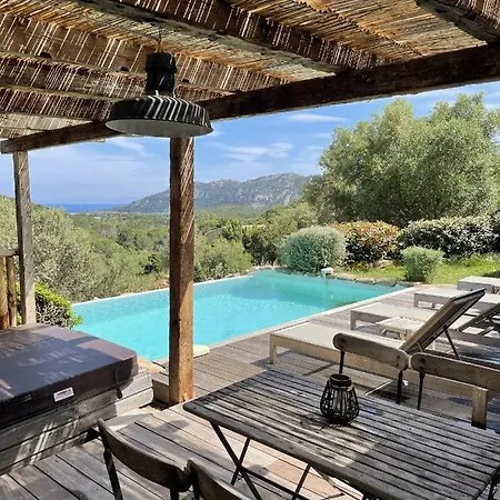 Magnifique Bergerie Avec Piscine Chauffee Surplombant La Baie De Santa Giulia * Porto-Vecchio (Corsica)